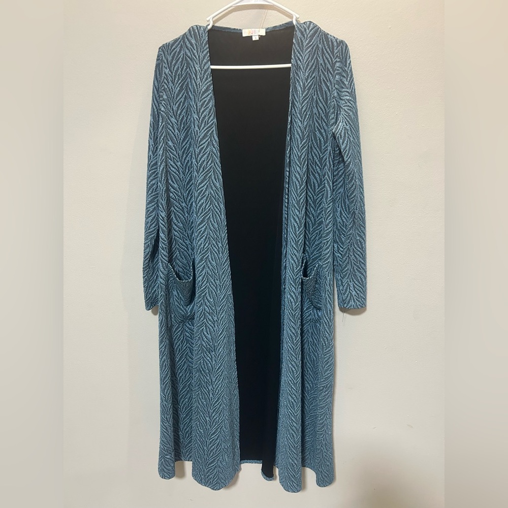LuLaRoe Sarah Duster Cardigan Blue Black Textured Leaf Print Small 0201